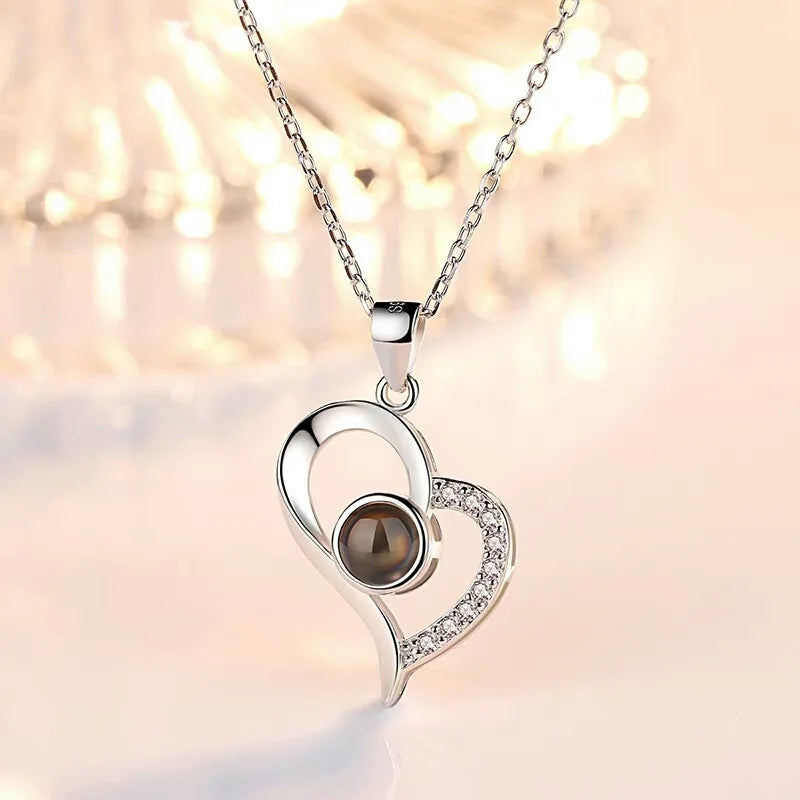 🥰 Conjunto Colar + Caixa Rosa Eterna - "Eu te amo" em 100 idiomas💖